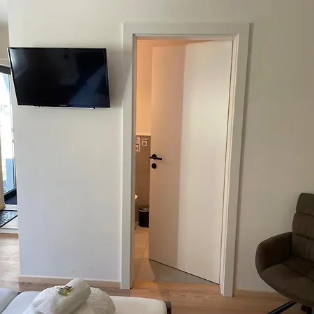 Waldblick - Neubau - Self-check-in - Kein Verkehr - Am Wald - Parkplaetze Vor Tuer - Or Double Apartman *