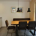 Apartman Waldblick - Neubau - Self-check-in - Kein Verkehr - Am Wald - Parkplaetze Vor Tuer - Or Double Innsbruck