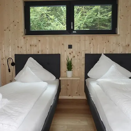 Waldblick - Neubau - Self-check-in - Kein Verkehr - Am Wald - Parkplaetze Vor Tuer - Or Double Інсбрук