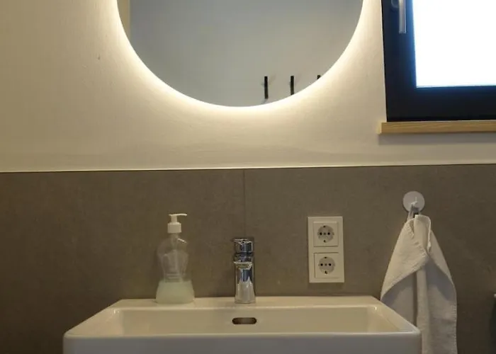 Waldblick - Neubau - Self-check-in - Kein Verkehr - Am Wald - Parkplaetze Vor Tuer - Or Double Appartement Innsbruck